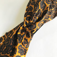 Load image into Gallery viewer, Leopard Twist Headband
